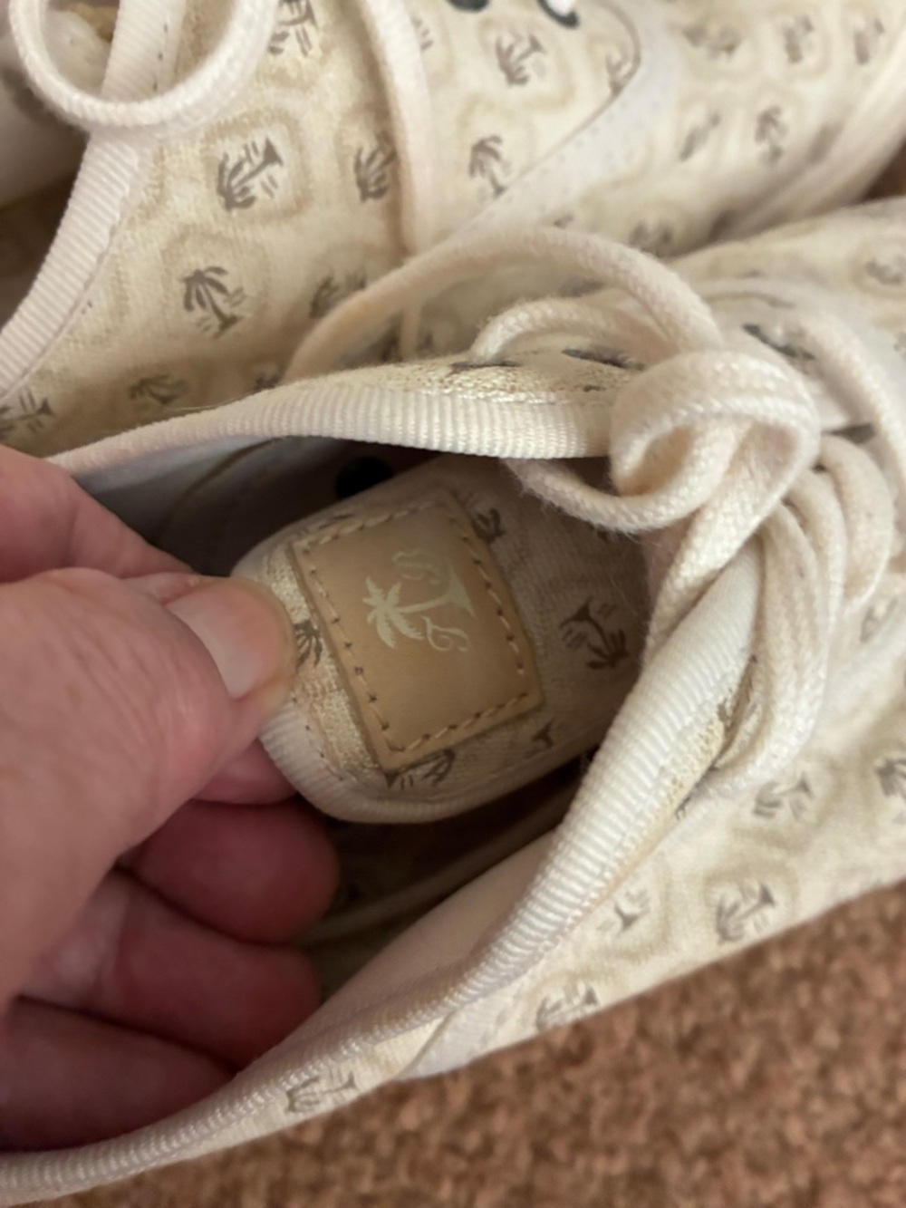 Tommy Bahama women’s Cream  and green Canvas Sneakers with Palm Motif - Picture 8 of 10